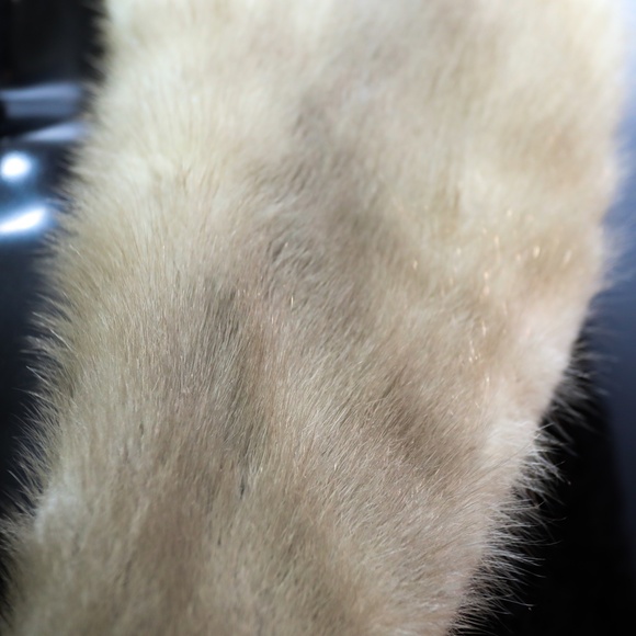 PERSIAN WOOL AND FUR COAT - Picture 5 of 8